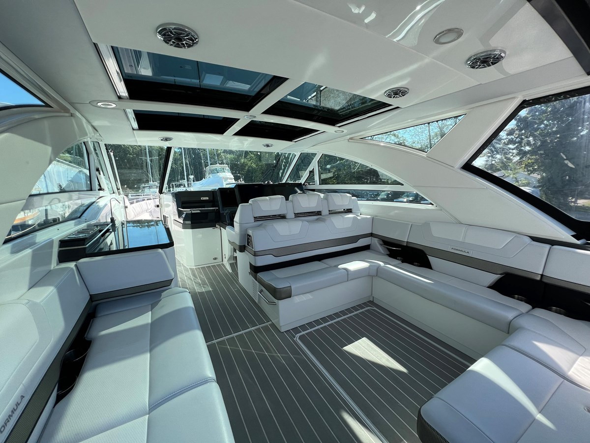 https://arconyachts.ams3.digitaloceanspaces.com/153524/conversions/large_3958704-optimize.jpg