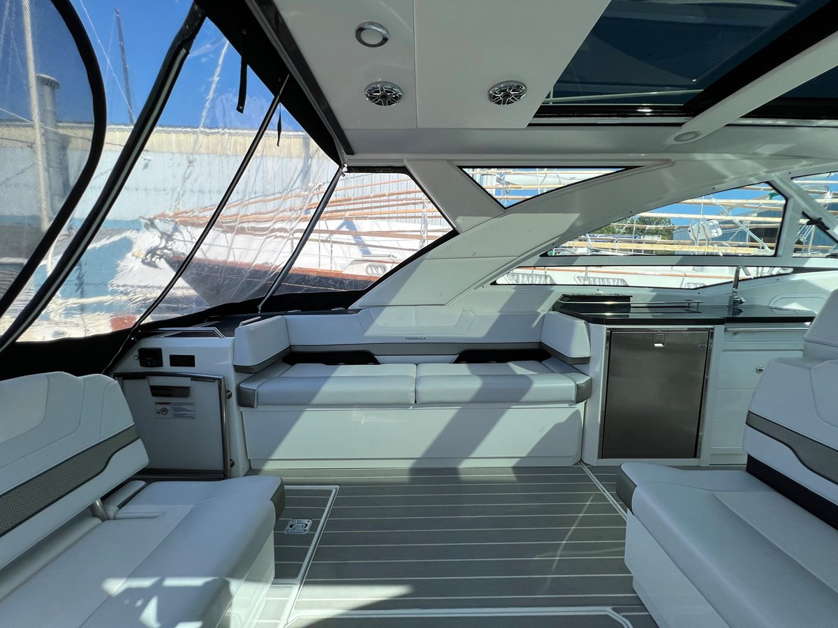 https://arconyachts.ams3.digitaloceanspaces.com/153530/conversions/large_3958706-optimize.jpg