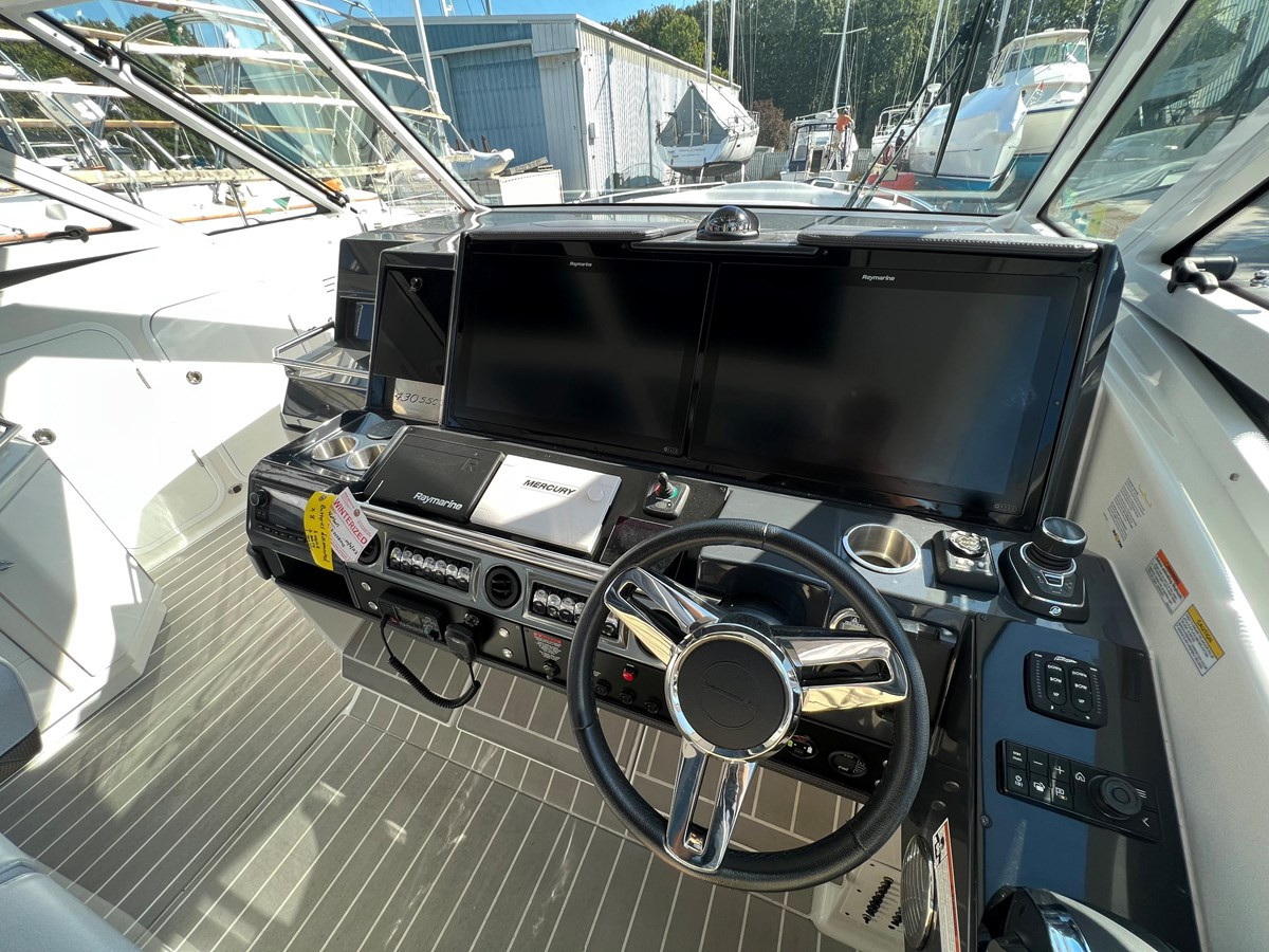 https://arconyachts.ams3.digitaloceanspaces.com/153551/conversions/large_3958713-optimize.jpg