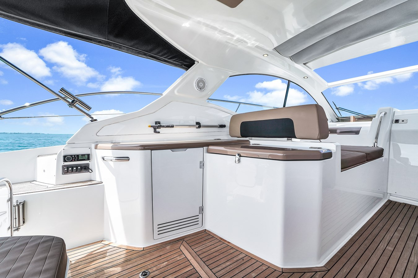 https://arconyachts.ams3.digitaloceanspaces.com/153561/conversions/large_3948160-optimize.jpg