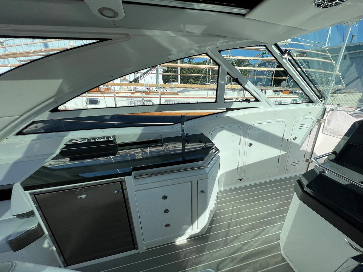 https://arconyachts.ams3.digitaloceanspaces.com/153566/conversions/large_3958718-optimize.jpg