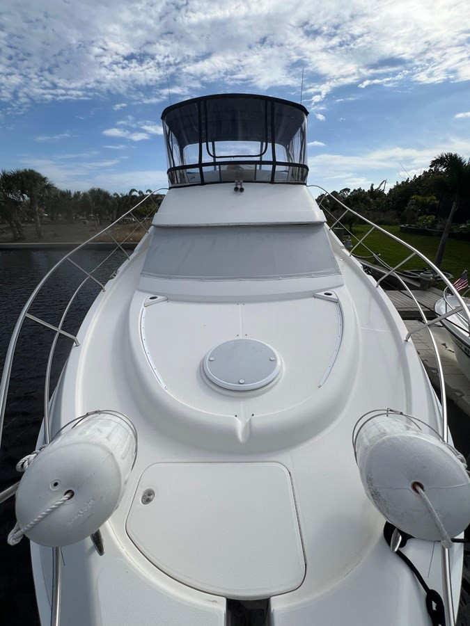 https://arconyachts.ams3.digitaloceanspaces.com/153671/conversions/large_4098463-optimize.jpg