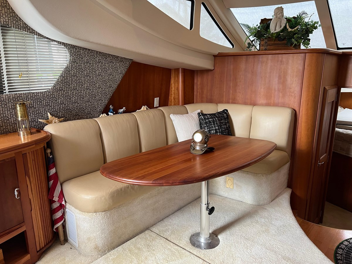 https://arconyachts.ams3.digitaloceanspaces.com/153684/conversions/large_4098467-optimize.jpg