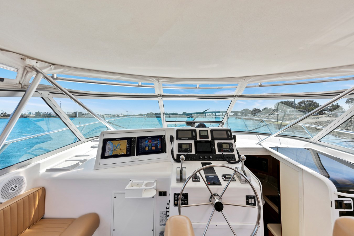 https://arconyachts.ams3.digitaloceanspaces.com/153803/conversions/large_4646972-optimize.jpg