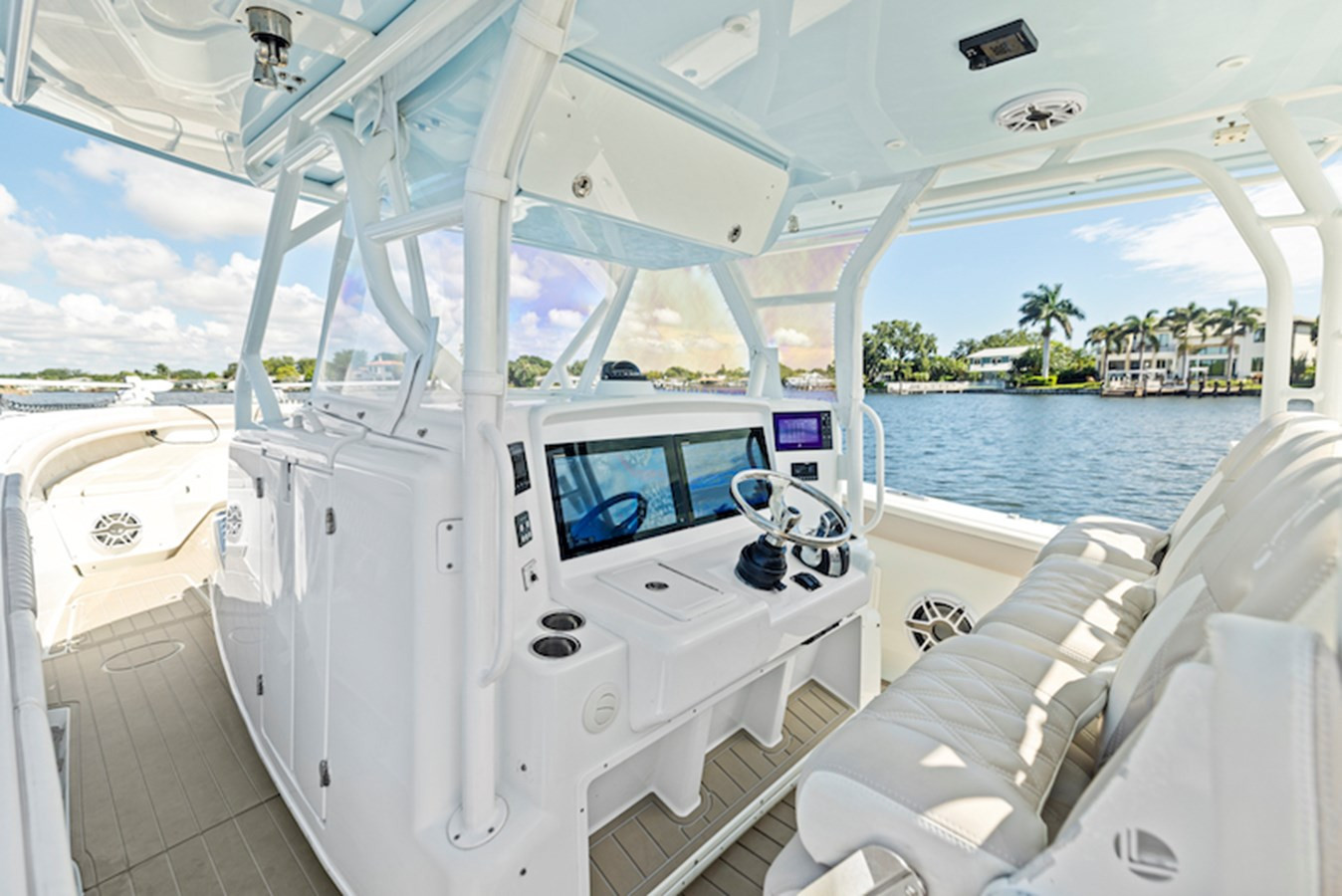 https://arconyachts.ams3.digitaloceanspaces.com/153911/conversions/large_4594981-optimize.jpg
