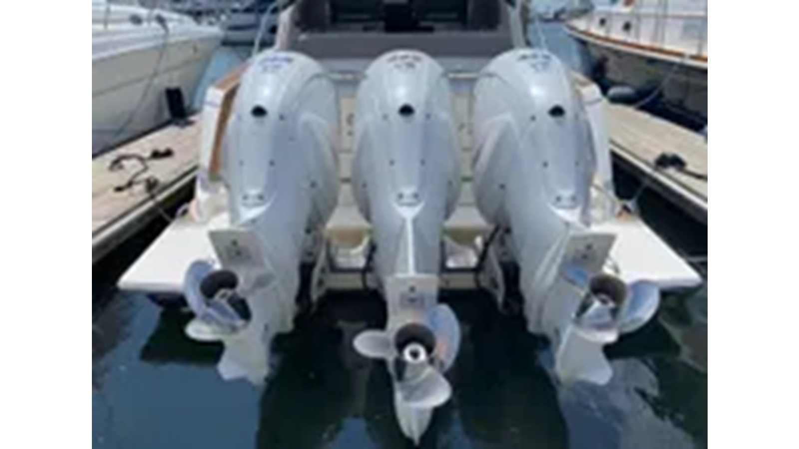 https://arconyachts.ams3.digitaloceanspaces.com/153937/conversions/large_4325648-optimize.jpg