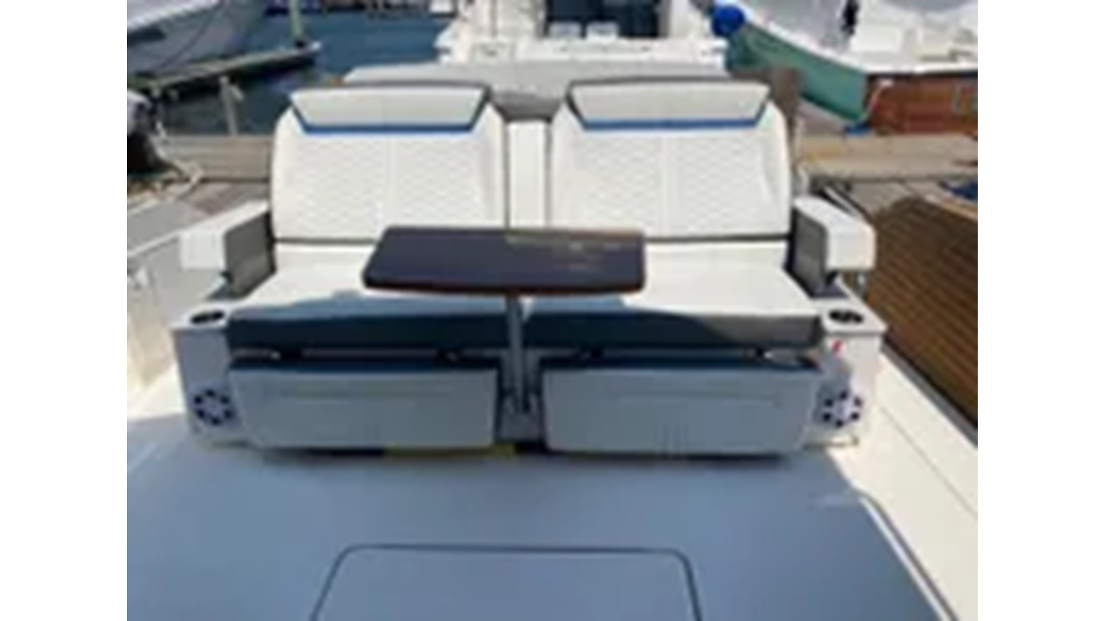 https://arconyachts.ams3.digitaloceanspaces.com/153976/conversions/large_4325661-optimize.jpg