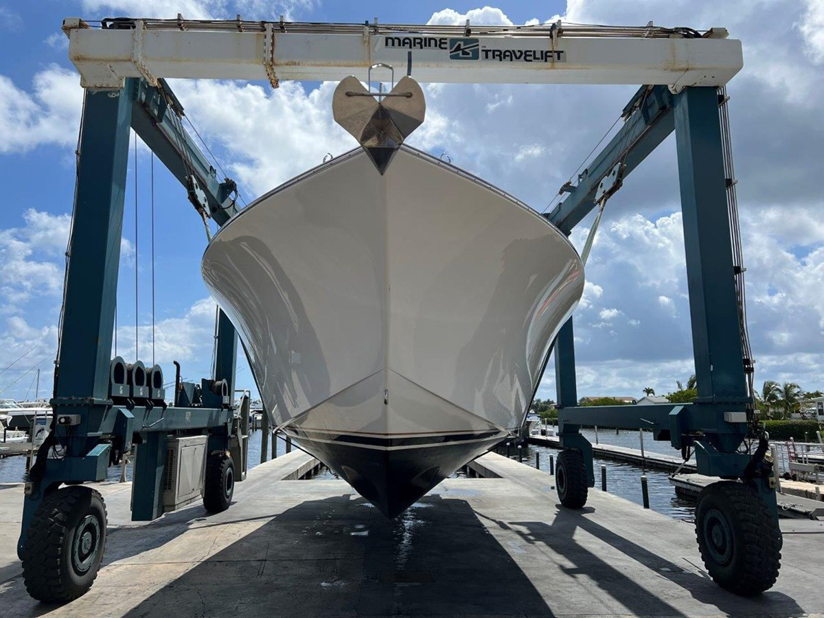 https://arconyachts.ams3.digitaloceanspaces.com/154058/conversions/large_4332417-optimize.jpg