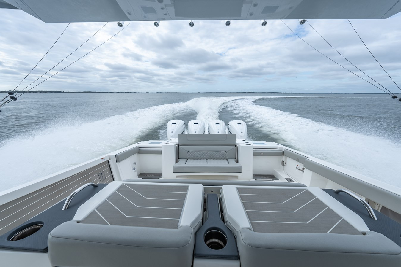 https://arconyachts.ams3.digitaloceanspaces.com/154122/conversions/large_4360868-optimize.jpg