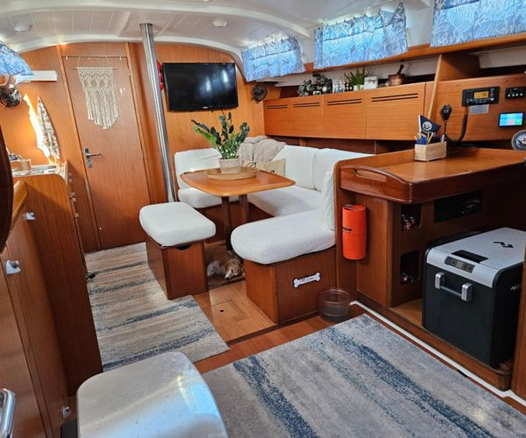 https://arconyachts.ams3.digitaloceanspaces.com/154229/conversions/large_4514628-optimize.jpg