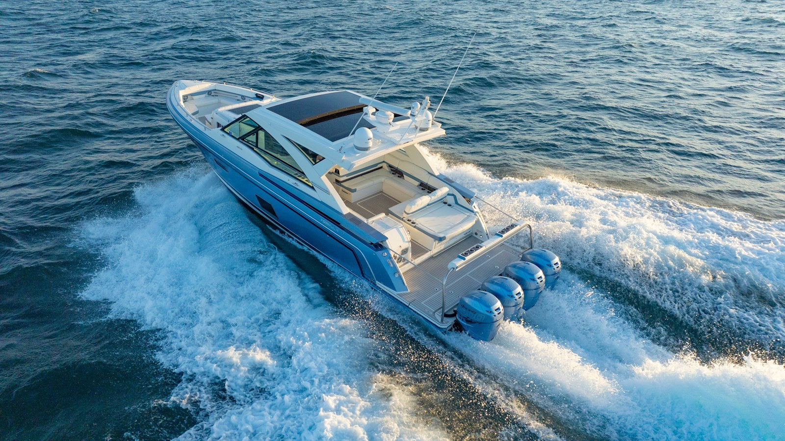 https://arconyachts.ams3.digitaloceanspaces.com/154343/conversions/large_4569264-optimize.jpg