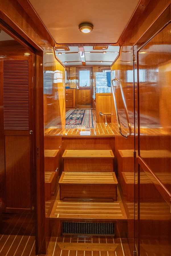 https://arconyachts.ams3.digitaloceanspaces.com/154368/conversions/large_4699340-optimize.jpg