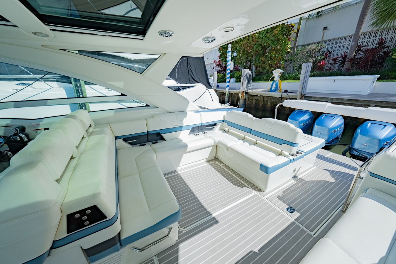 https://arconyachts.ams3.digitaloceanspaces.com/154412/conversions/large_4569286-optimize.jpg