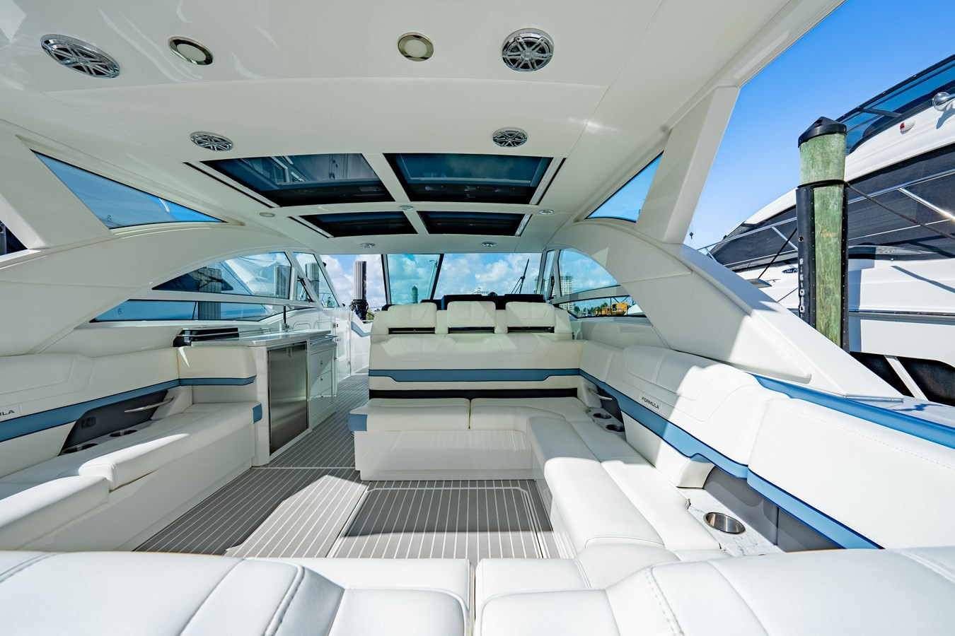 https://arconyachts.ams3.digitaloceanspaces.com/154424/conversions/large_4569290-optimize.jpg