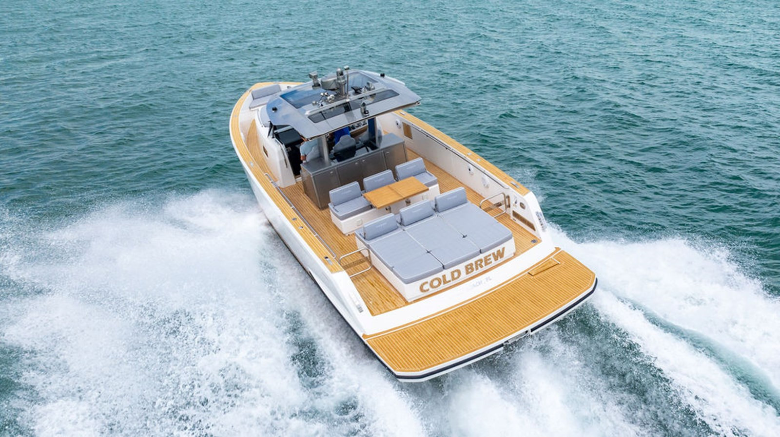 https://arconyachts.ams3.digitaloceanspaces.com/154488/conversions/large_4646911-optimize.jpg