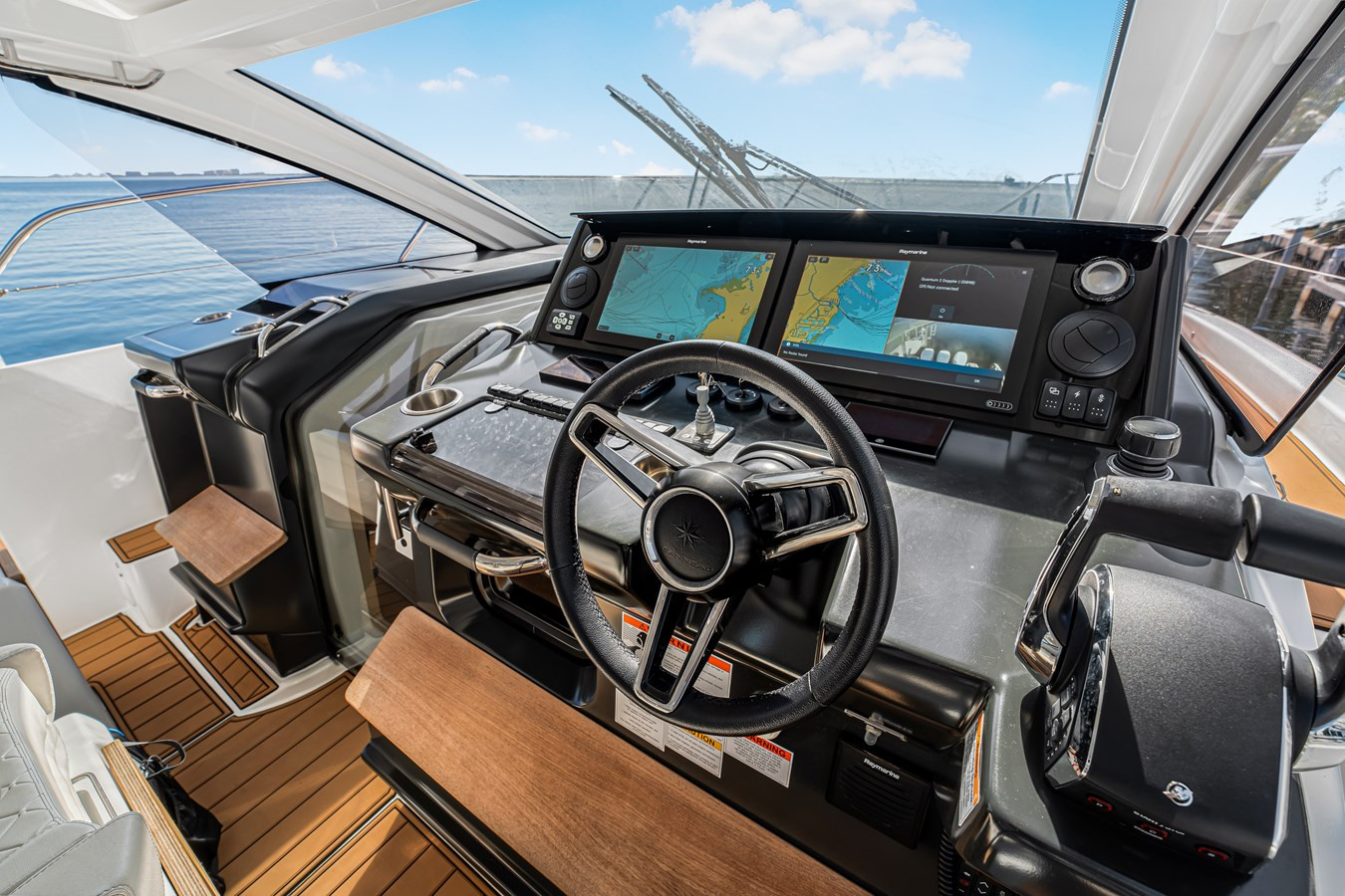 https://arconyachts.ams3.digitaloceanspaces.com/154538/conversions/large_4656970-optimize.jpg
