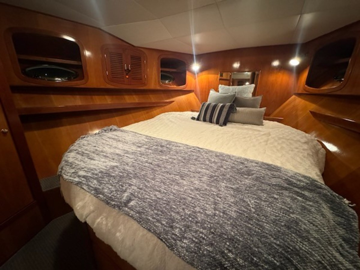 https://arconyachts.ams3.digitaloceanspaces.com/154616/conversions/large_4784257-optimize.jpg