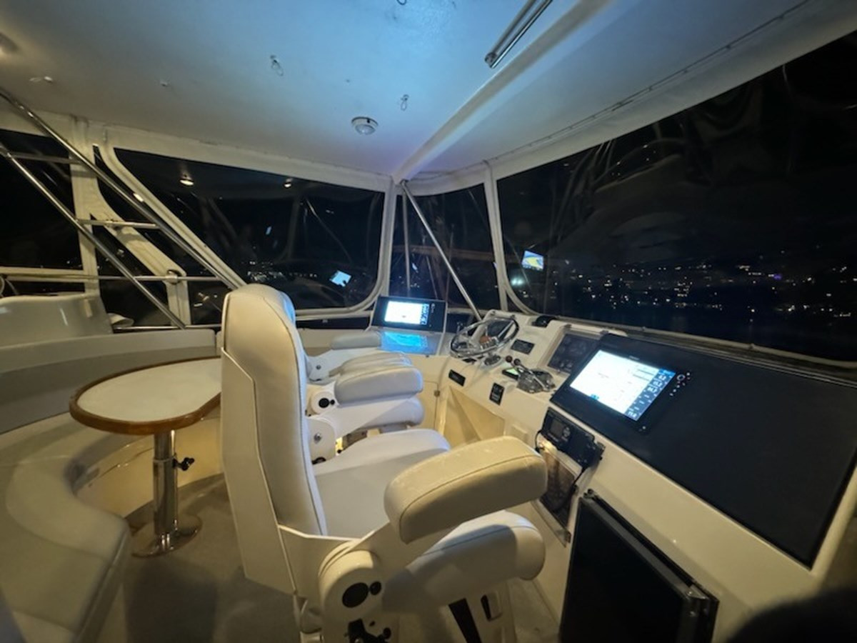 https://arconyachts.ams3.digitaloceanspaces.com/154632/conversions/large_4784263-optimize.jpg