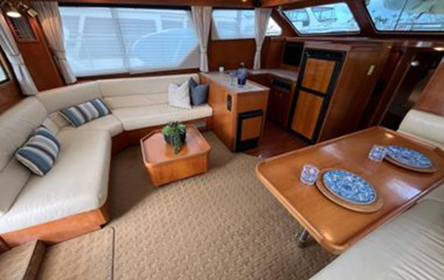 https://arconyachts.ams3.digitaloceanspaces.com/154737/conversions/large_4803159-optimize.jpg