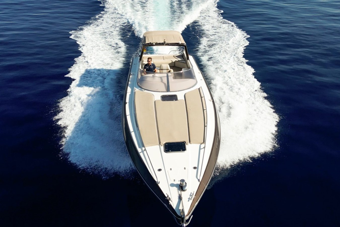 https://arconyachts.ams3.digitaloceanspaces.com/154880/conversions/large_4578029-optimize.jpg