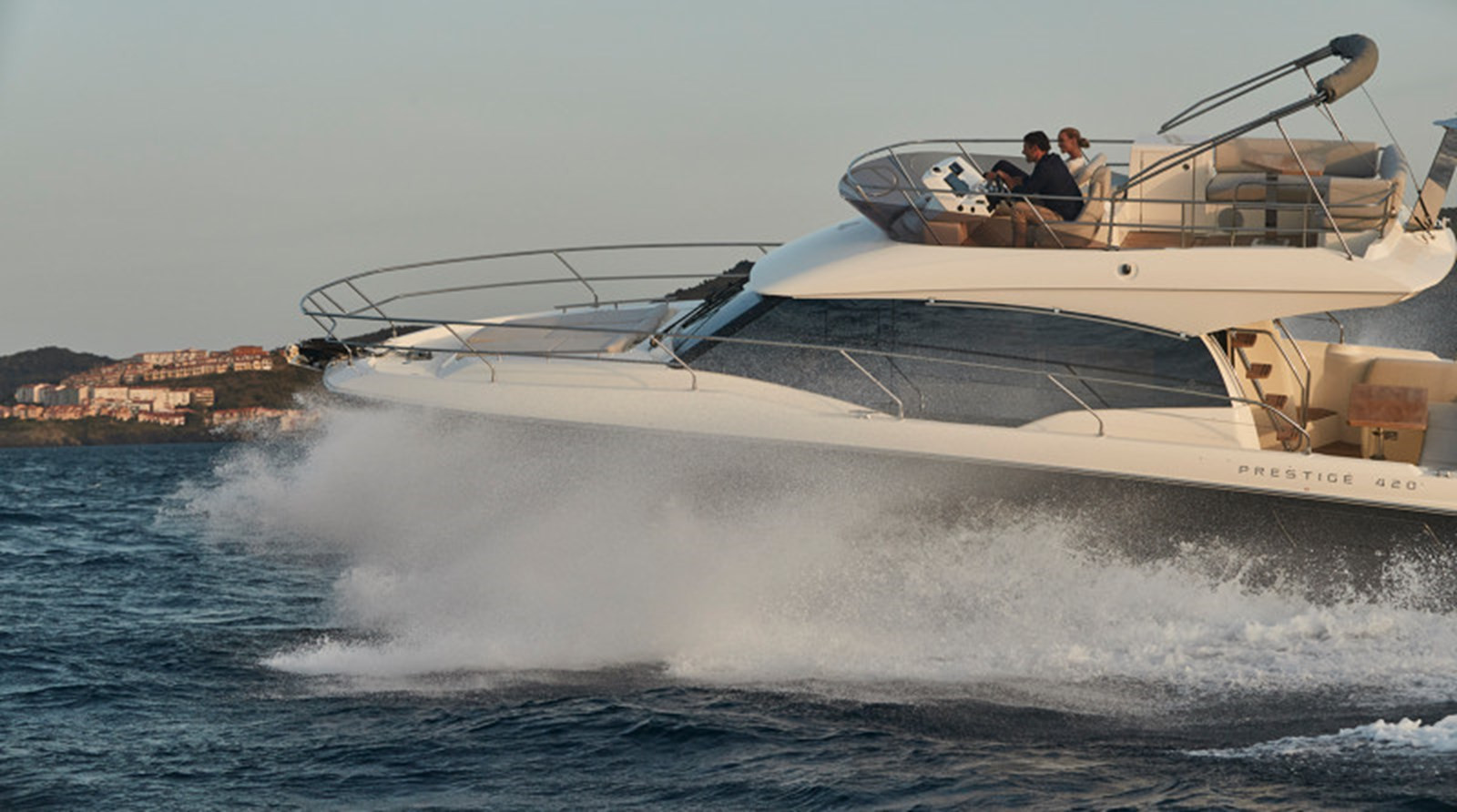 https://arconyachts.ams3.digitaloceanspaces.com/154925/conversions/large_3716866-optimize.jpg