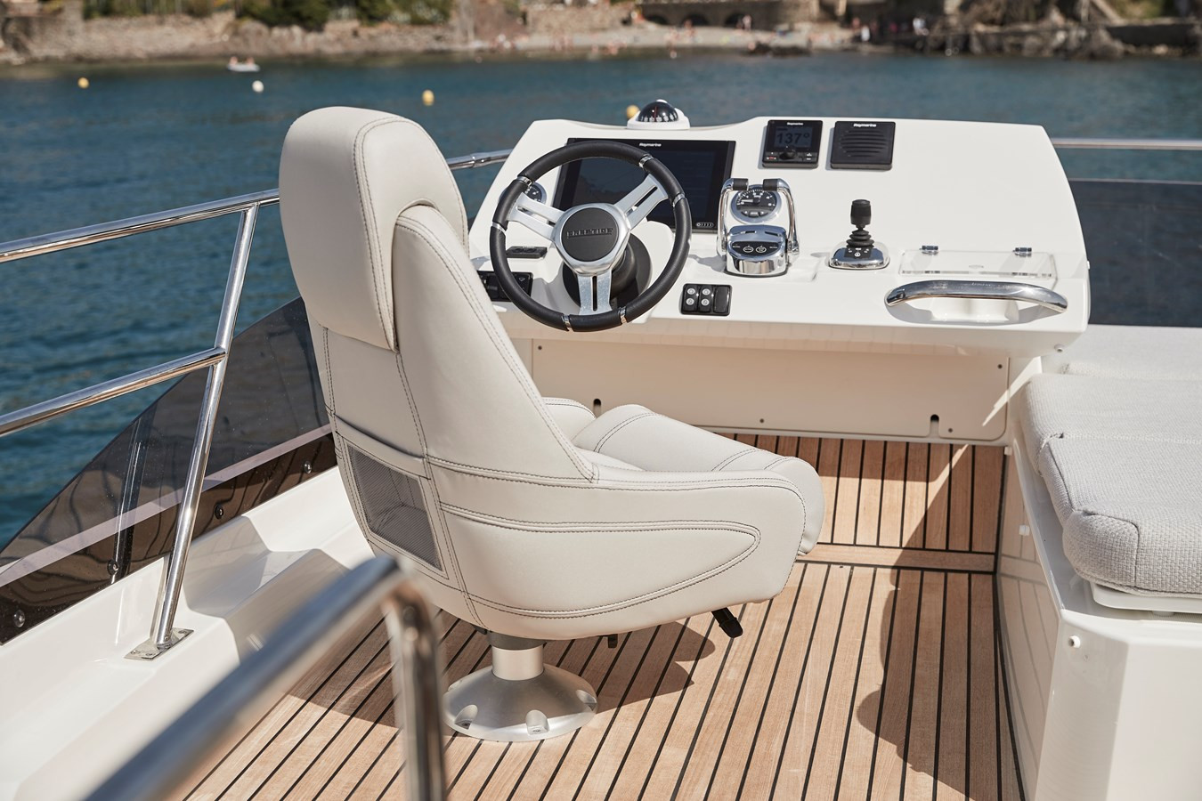 https://arconyachts.ams3.digitaloceanspaces.com/154977/conversions/large_3716883-optimize.jpg