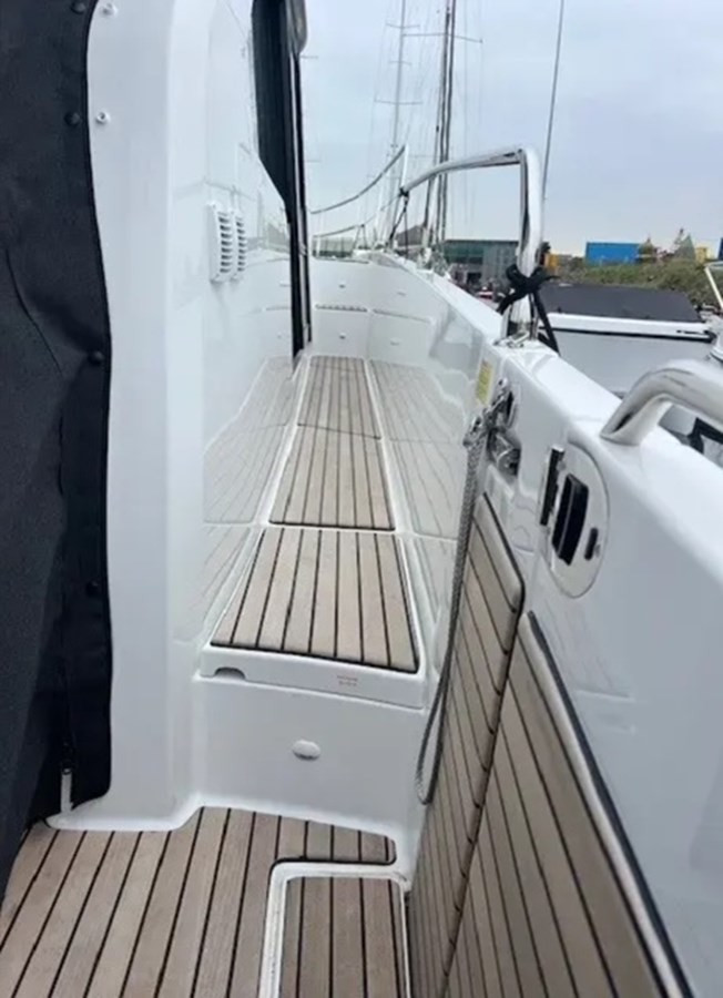 https://arconyachts.ams3.digitaloceanspaces.com/154987/conversions/large_4537481-optimize.jpg