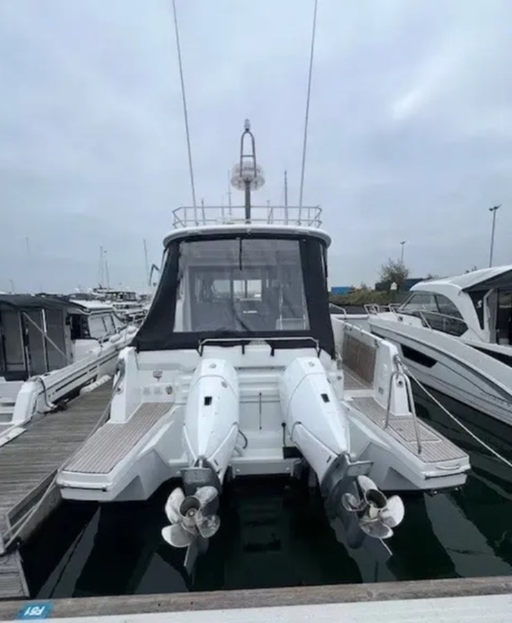 https://arconyachts.ams3.digitaloceanspaces.com/154990/conversions/large_4537482-optimize.jpg