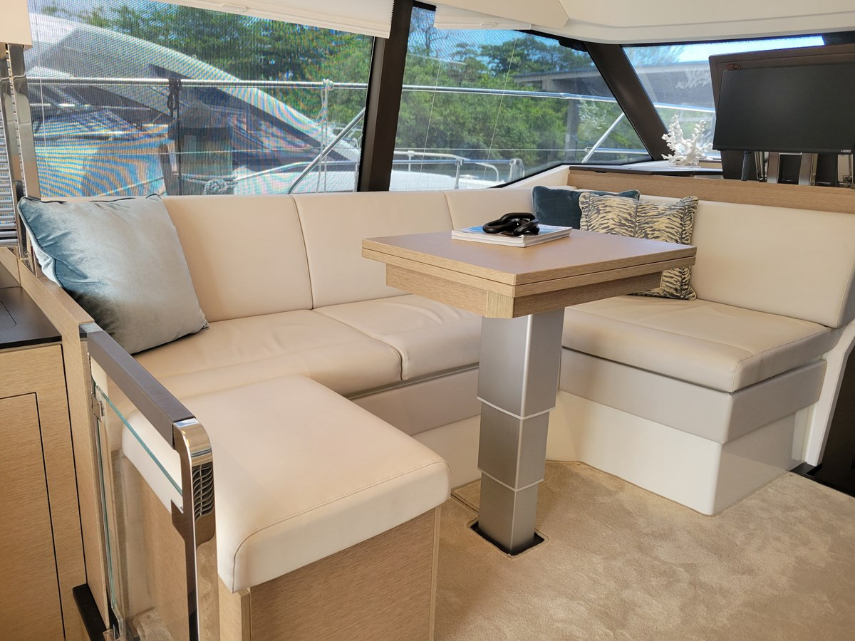 https://arconyachts.ams3.digitaloceanspaces.com/155071/conversions/large_4635471-optimize.jpg