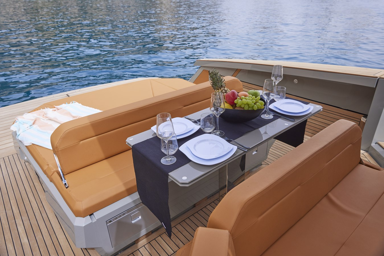 https://arconyachts.ams3.digitaloceanspaces.com/155143/conversions/large_4524217-optimize.jpg