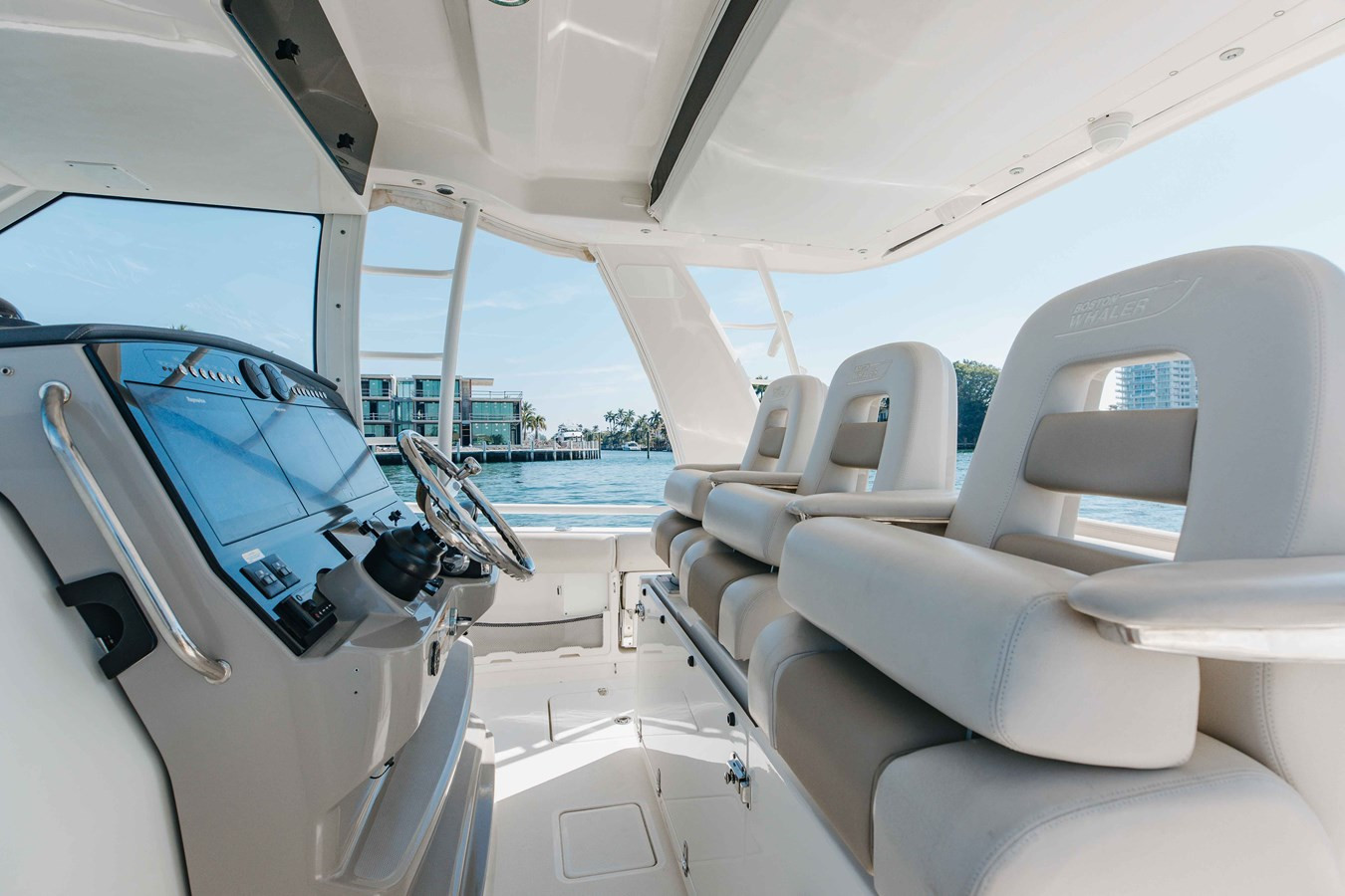 https://arconyachts.ams3.digitaloceanspaces.com/155394/conversions/large_4539898-optimize.jpg