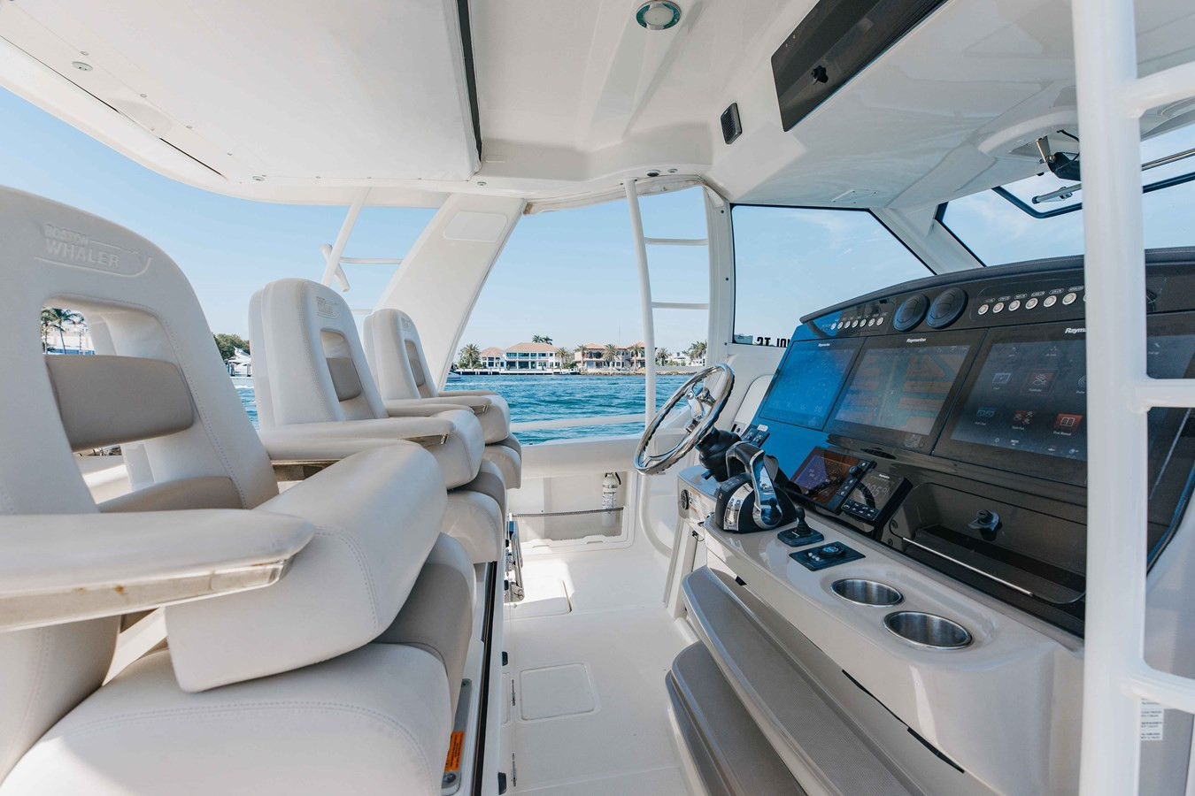 https://arconyachts.ams3.digitaloceanspaces.com/155406/conversions/large_4539902-optimize.jpg