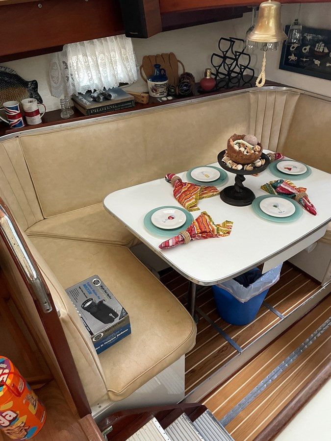 https://arconyachts.ams3.digitaloceanspaces.com/155500/conversions/large_4194004-optimize.jpg