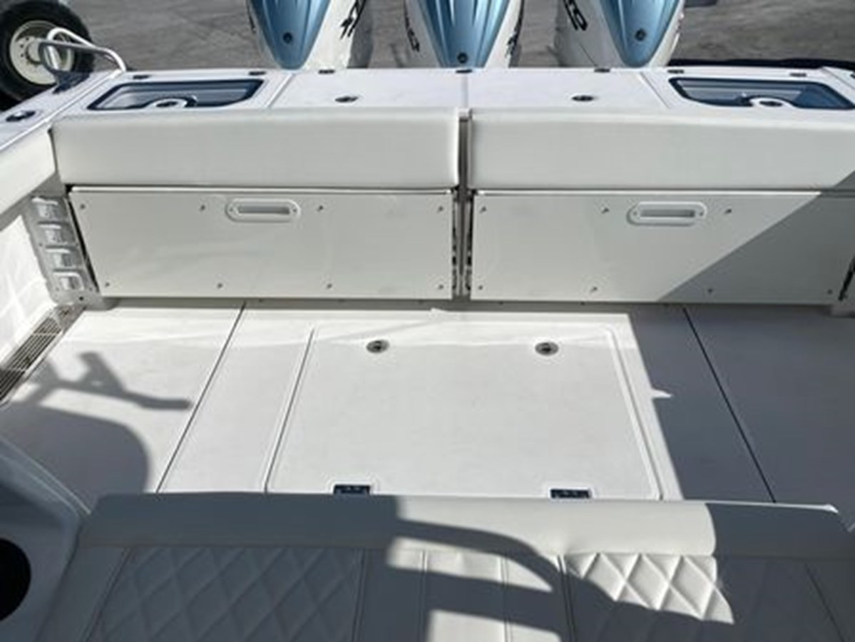 https://arconyachts.ams3.digitaloceanspaces.com/155605/conversions/large_4596843-optimize.jpg