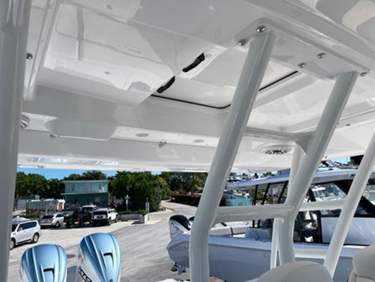 https://arconyachts.ams3.digitaloceanspaces.com/155641/conversions/large_4596855-optimize.jpg