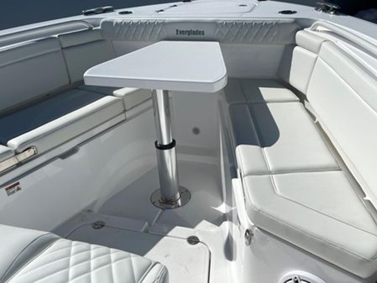 https://arconyachts.ams3.digitaloceanspaces.com/155668/conversions/large_4596866-optimize.jpg