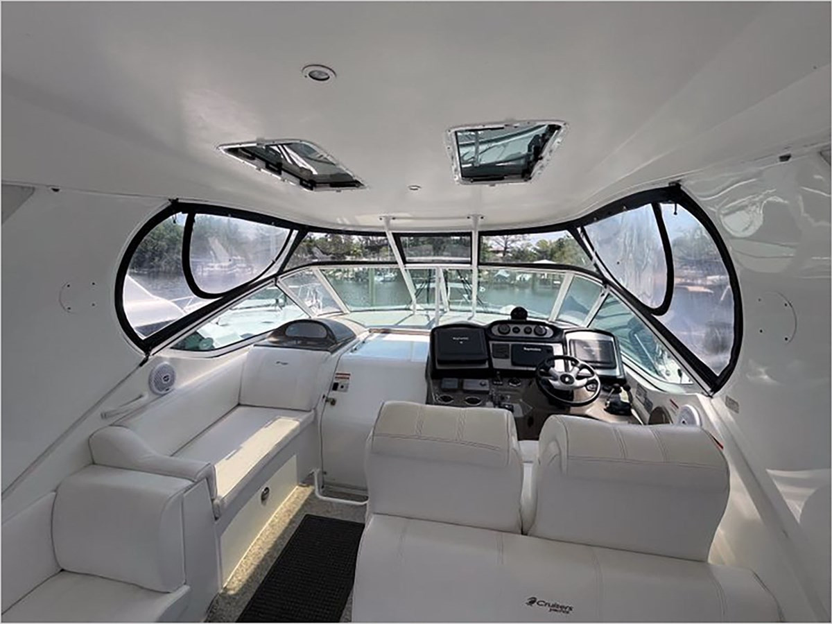 https://arconyachts.ams3.digitaloceanspaces.com/155781/conversions/large_4544930-optimize.jpg