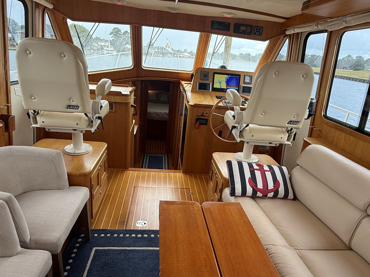 https://arconyachts.ams3.digitaloceanspaces.com/155919/conversions/large_4819027-optimize.jpg