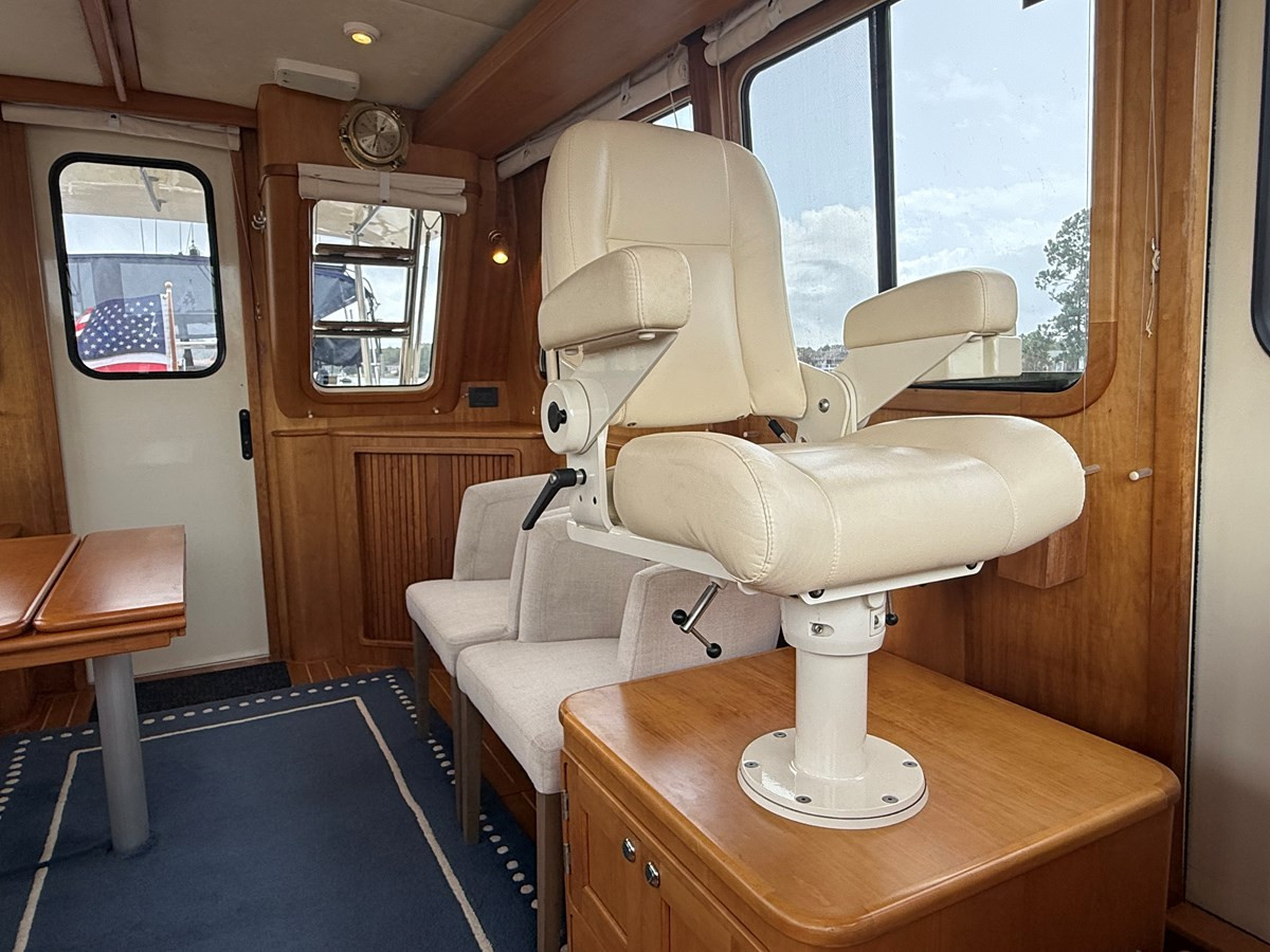 https://arconyachts.ams3.digitaloceanspaces.com/155943/conversions/large_4819035-optimize.jpg