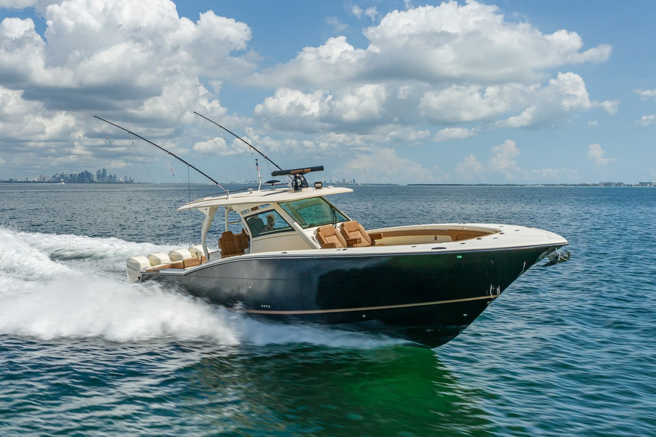 https://arconyachts.ams3.digitaloceanspaces.com/156096/conversions/large_3655838-optimize.jpg