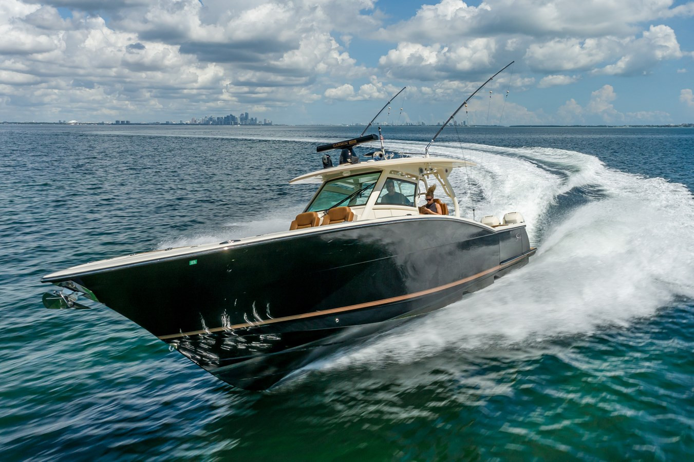 https://arconyachts.ams3.digitaloceanspaces.com/156099/conversions/large_3655840-optimize.jpg