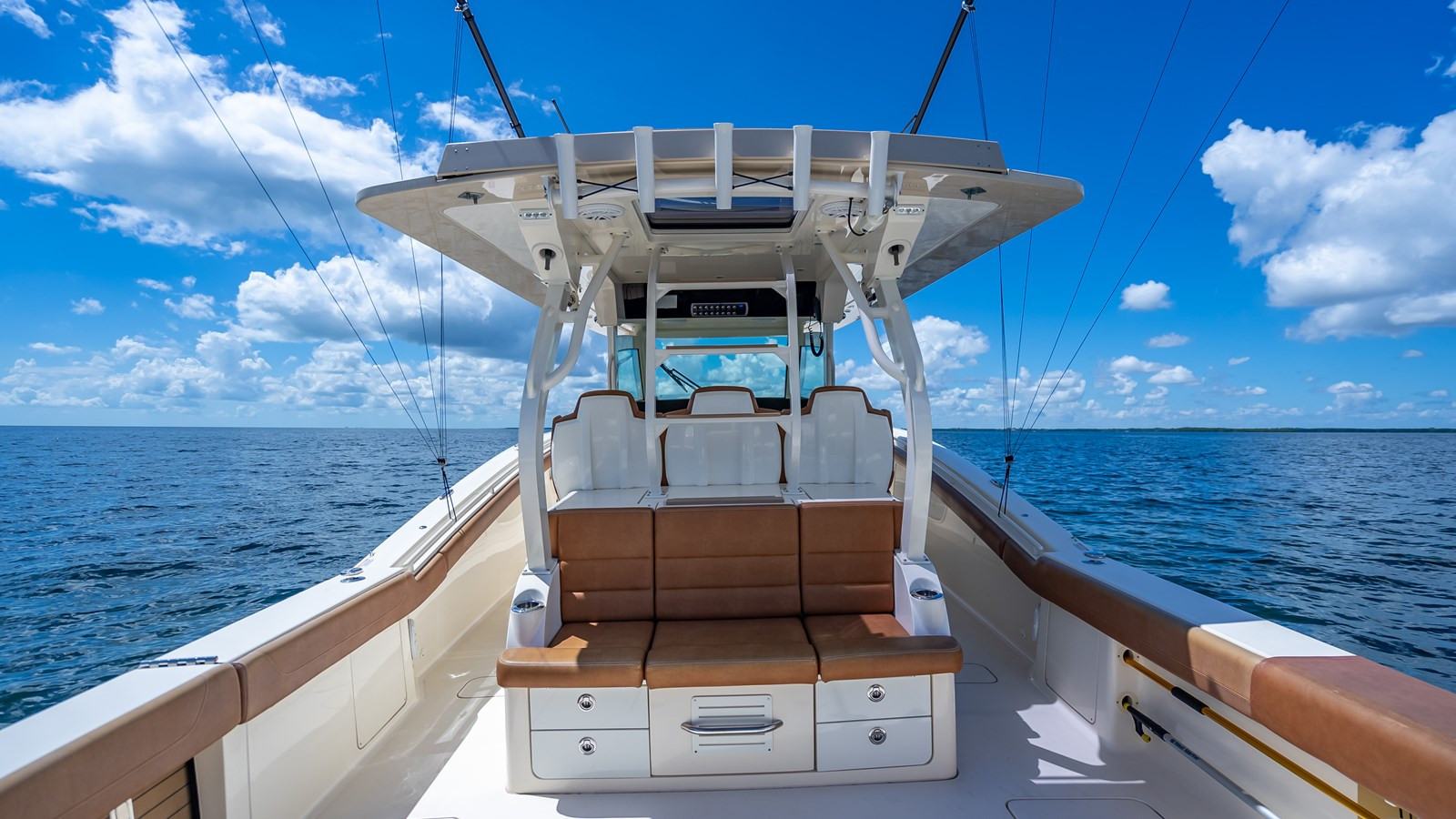 https://arconyachts.ams3.digitaloceanspaces.com/156208/conversions/large_3655873-optimize.jpg