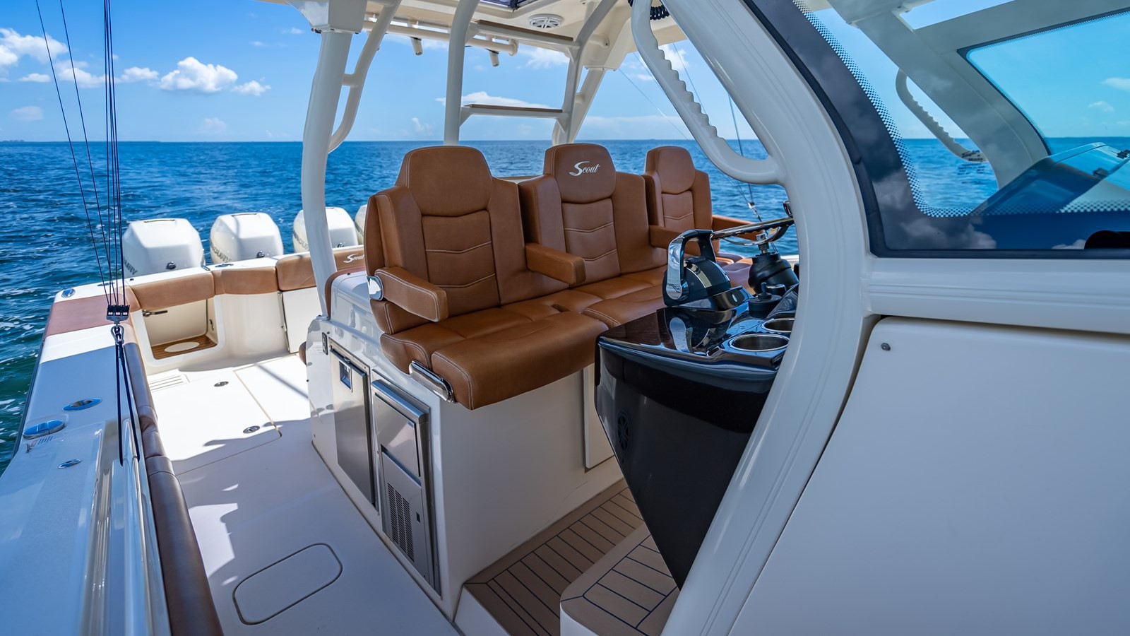 https://arconyachts.ams3.digitaloceanspaces.com/156210/conversions/large_3655874-optimize.jpg