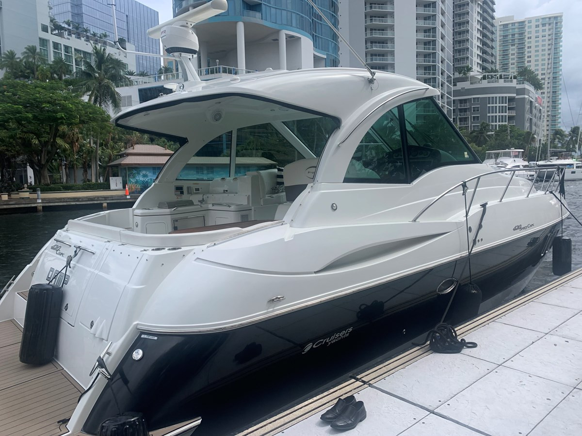 https://arconyachts.ams3.digitaloceanspaces.com/156309/conversions/large_3832246-optimize.jpg