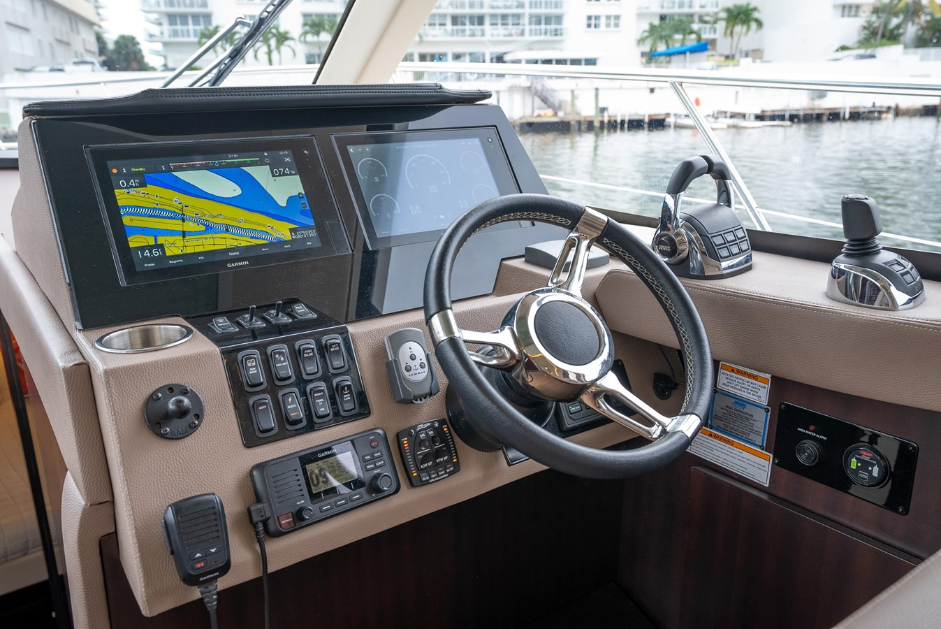https://arconyachts.ams3.digitaloceanspaces.com/156322/conversions/large_3777845-optimize.jpg