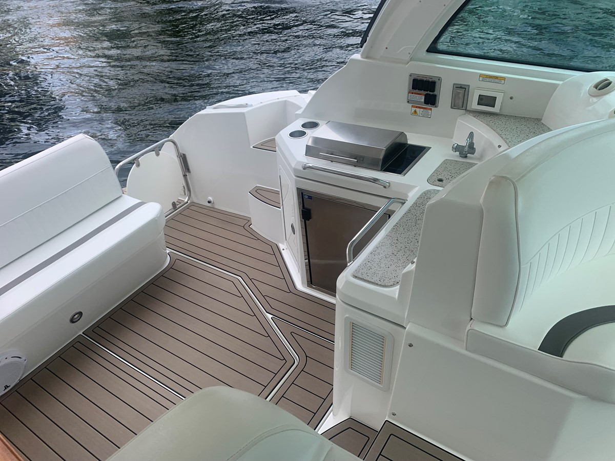 https://arconyachts.ams3.digitaloceanspaces.com/156334/conversions/large_3832255-optimize.jpg