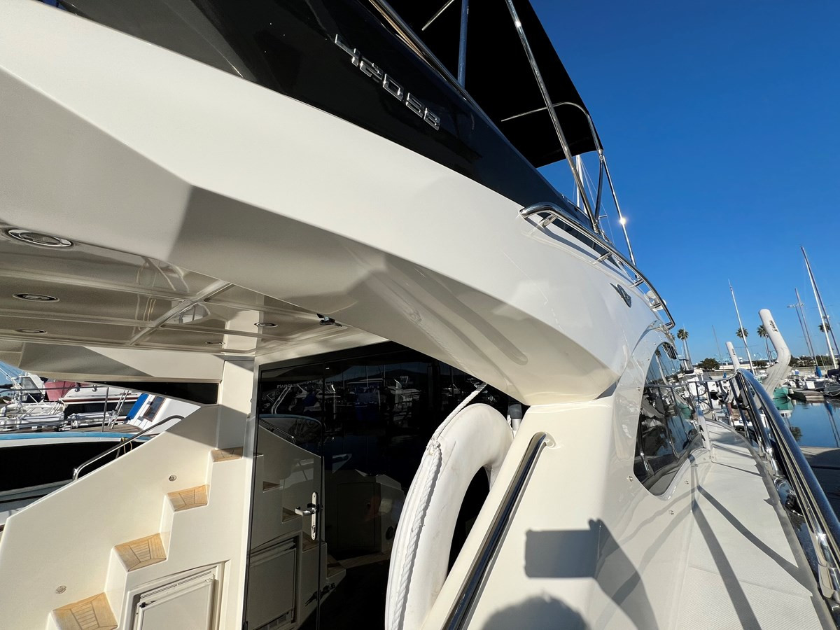 https://arconyachts.ams3.digitaloceanspaces.com/156499/conversions/large_4001350-optimize.jpg
