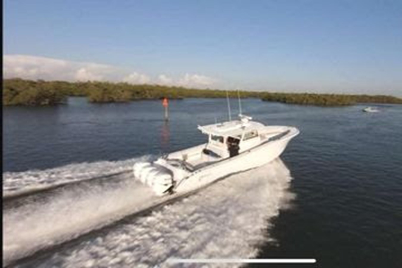https://arconyachts.ams3.digitaloceanspaces.com/156501/conversions/large_4018679-optimize.jpg