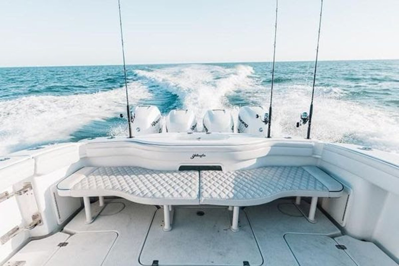 https://arconyachts.ams3.digitaloceanspaces.com/156512/conversions/large_4018683-optimize.jpg
