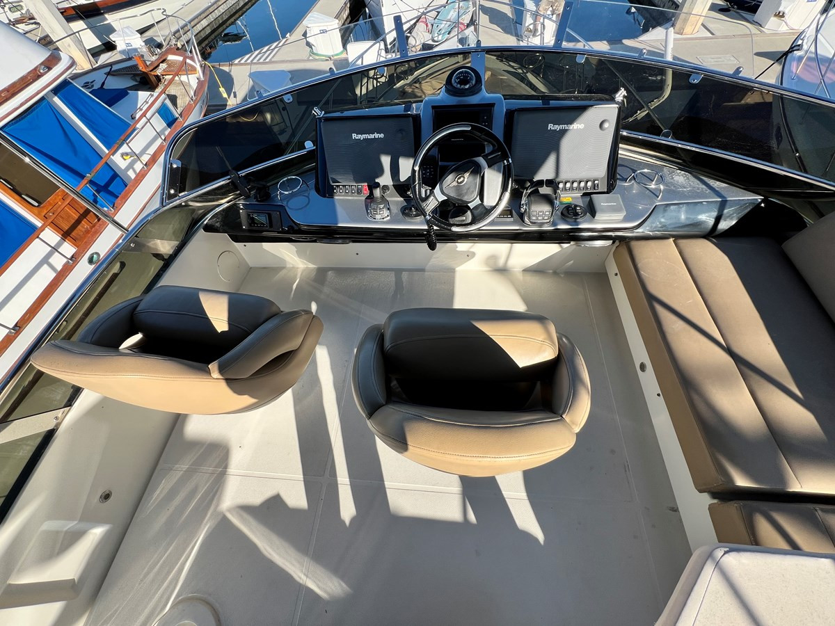 https://arconyachts.ams3.digitaloceanspaces.com/156516/conversions/large_4001356-optimize.jpg